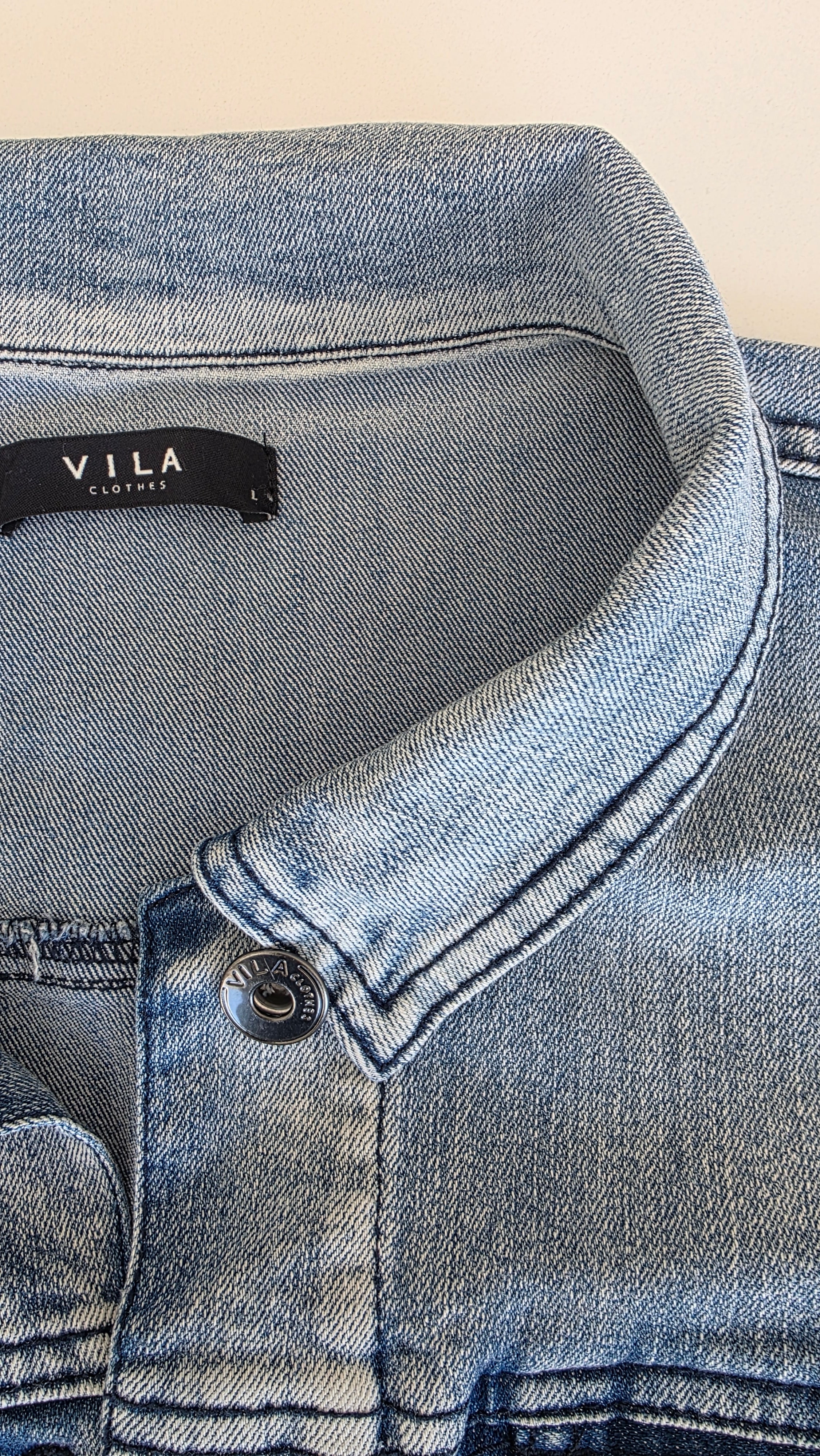Veste à patchs bleue clair de marque Vila - taille L
