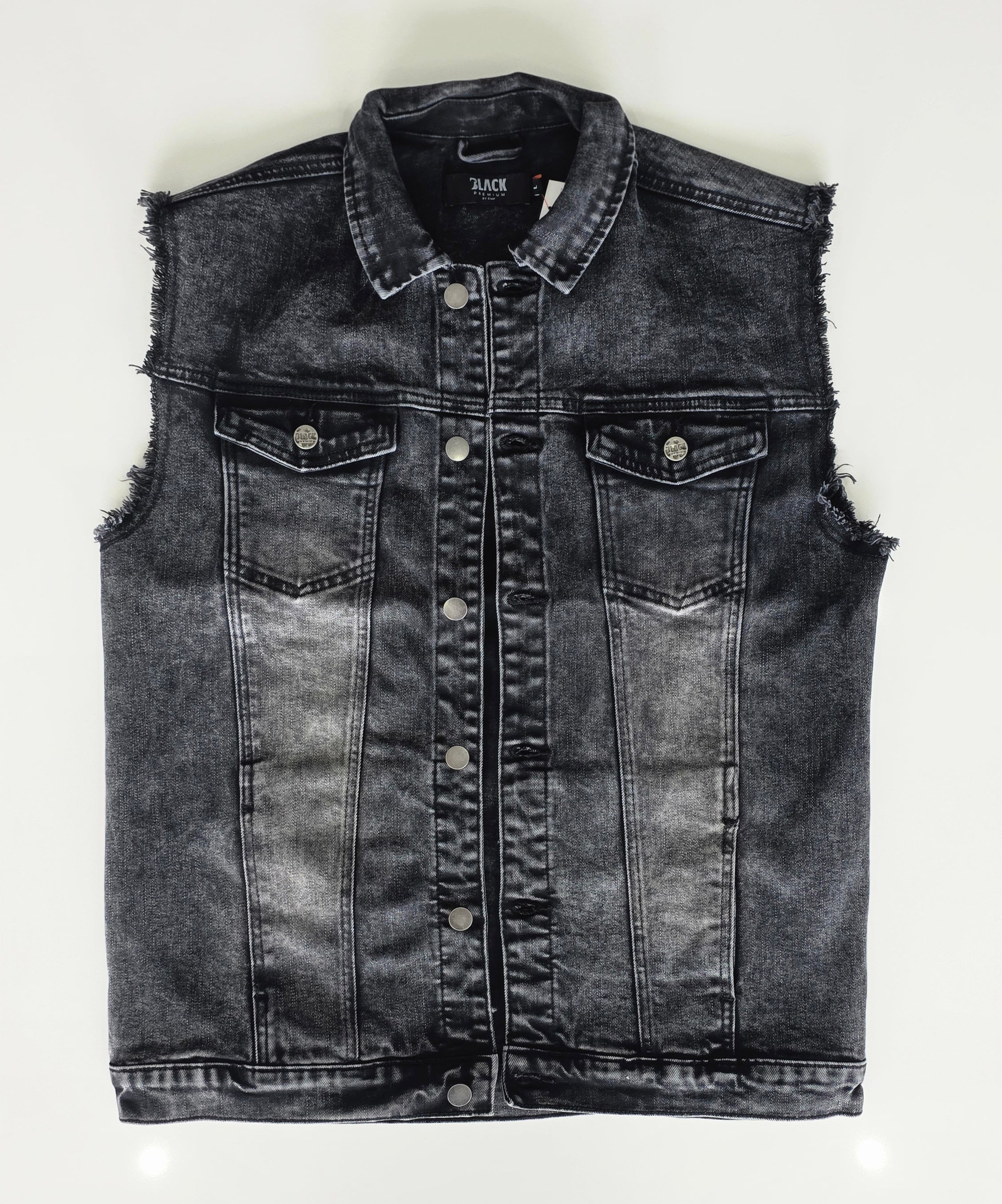 Schwarze Jacke mit Aufnähern – Größen S bis 3XL