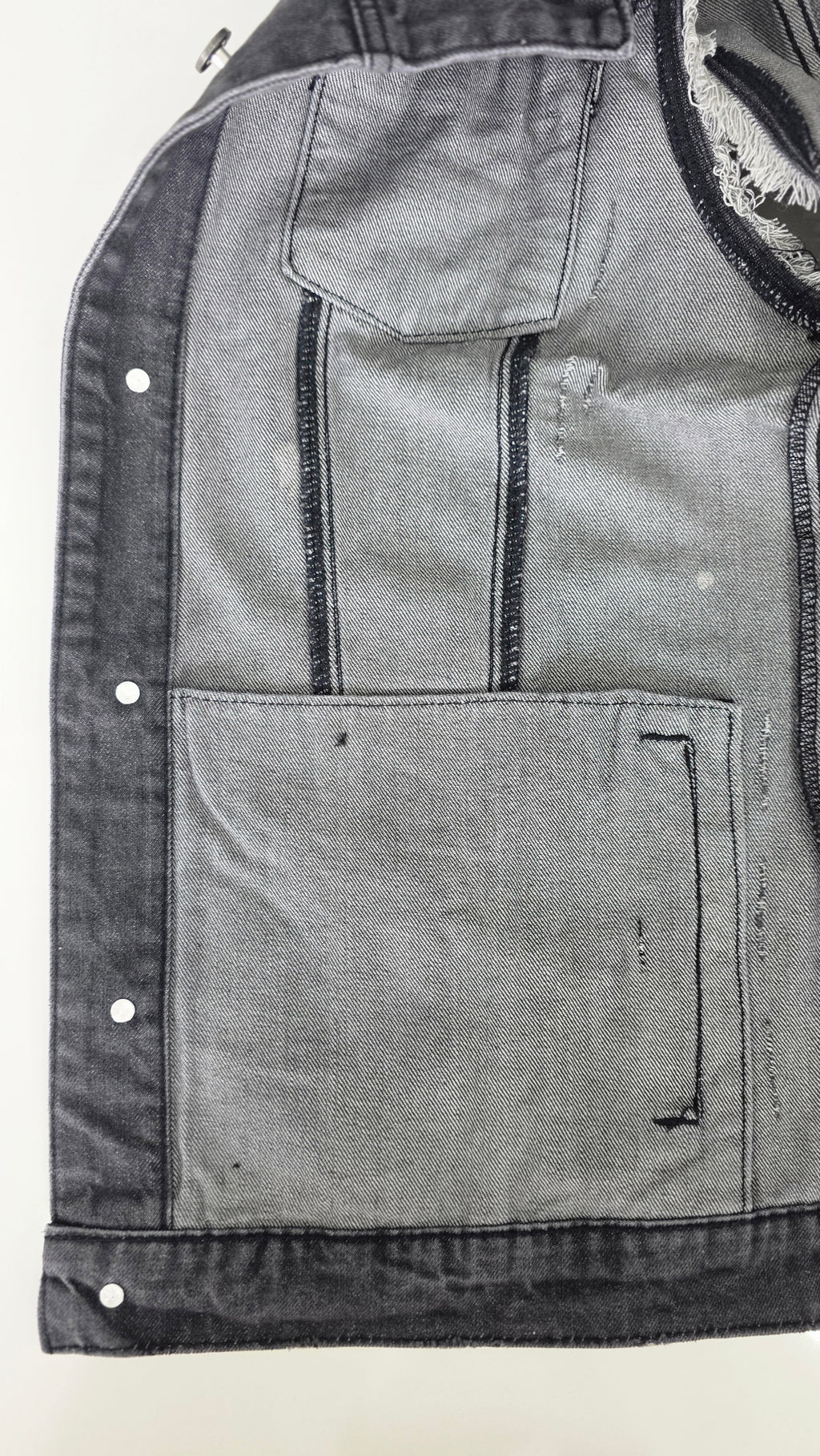 Veste à patchs grise "destroyed" (mais neuve !) de marque Forplay - tailles S à 2XL