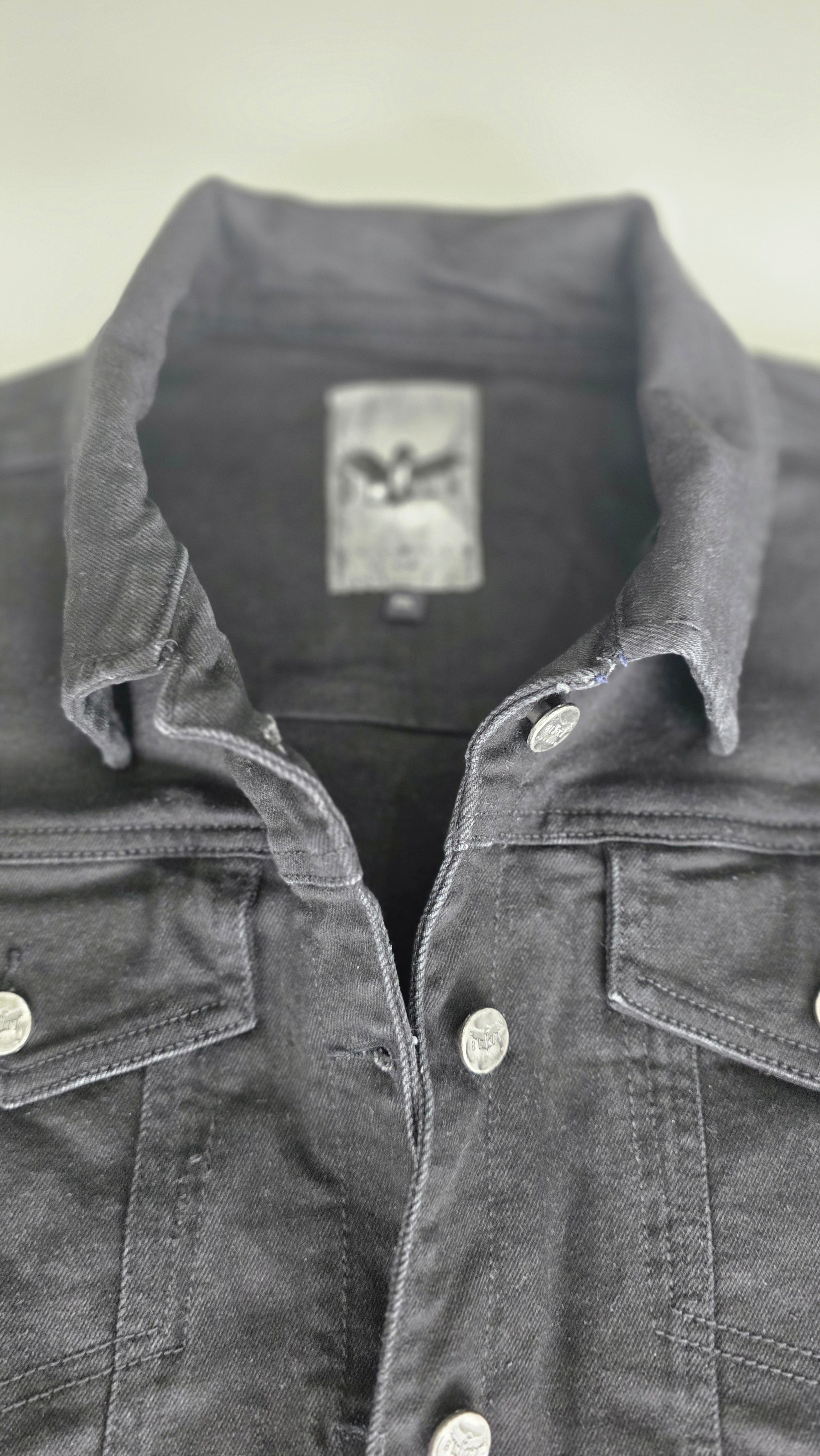Veste à patchs noire femmes de marque Black Premium avec clous - tailles XL  et 2XL