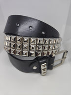 Ceinture noire 120 cm robuste et épaisse, clous serrés argentés