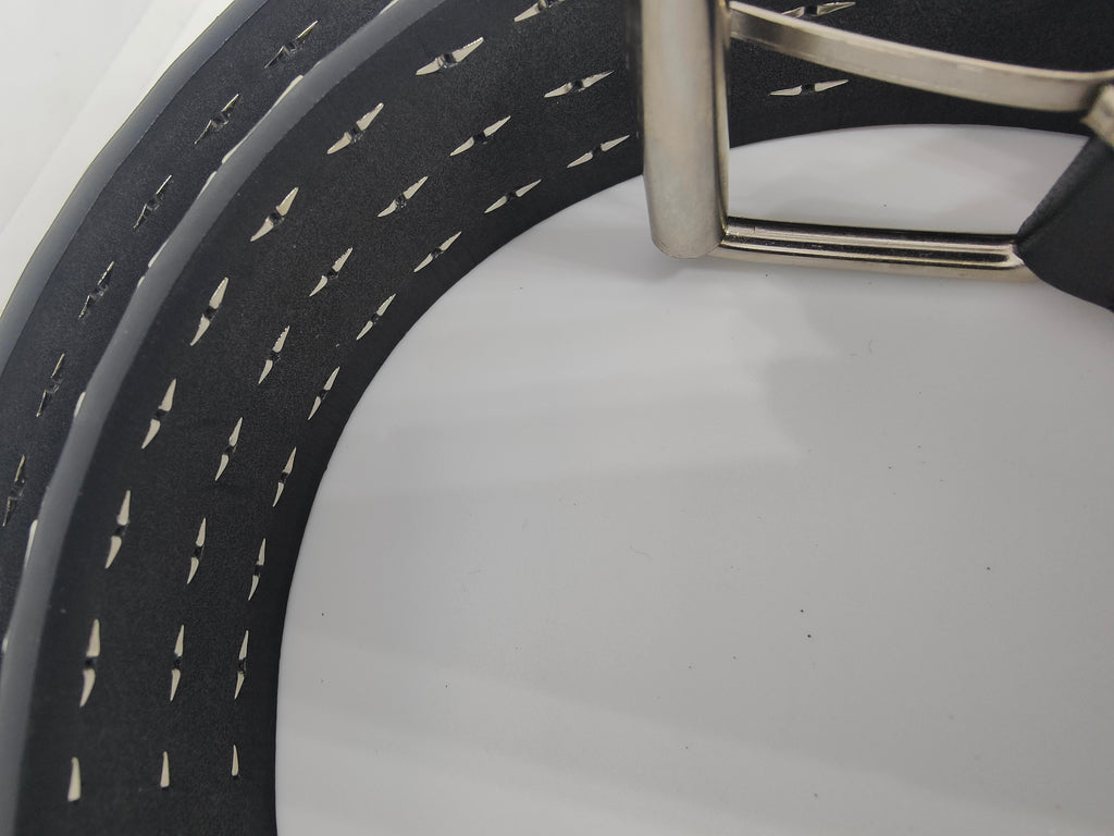 Ceinture noire 120 cm robuste et épaisse, clous serrés argentés