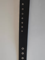 Ceinture noire à balles argentées