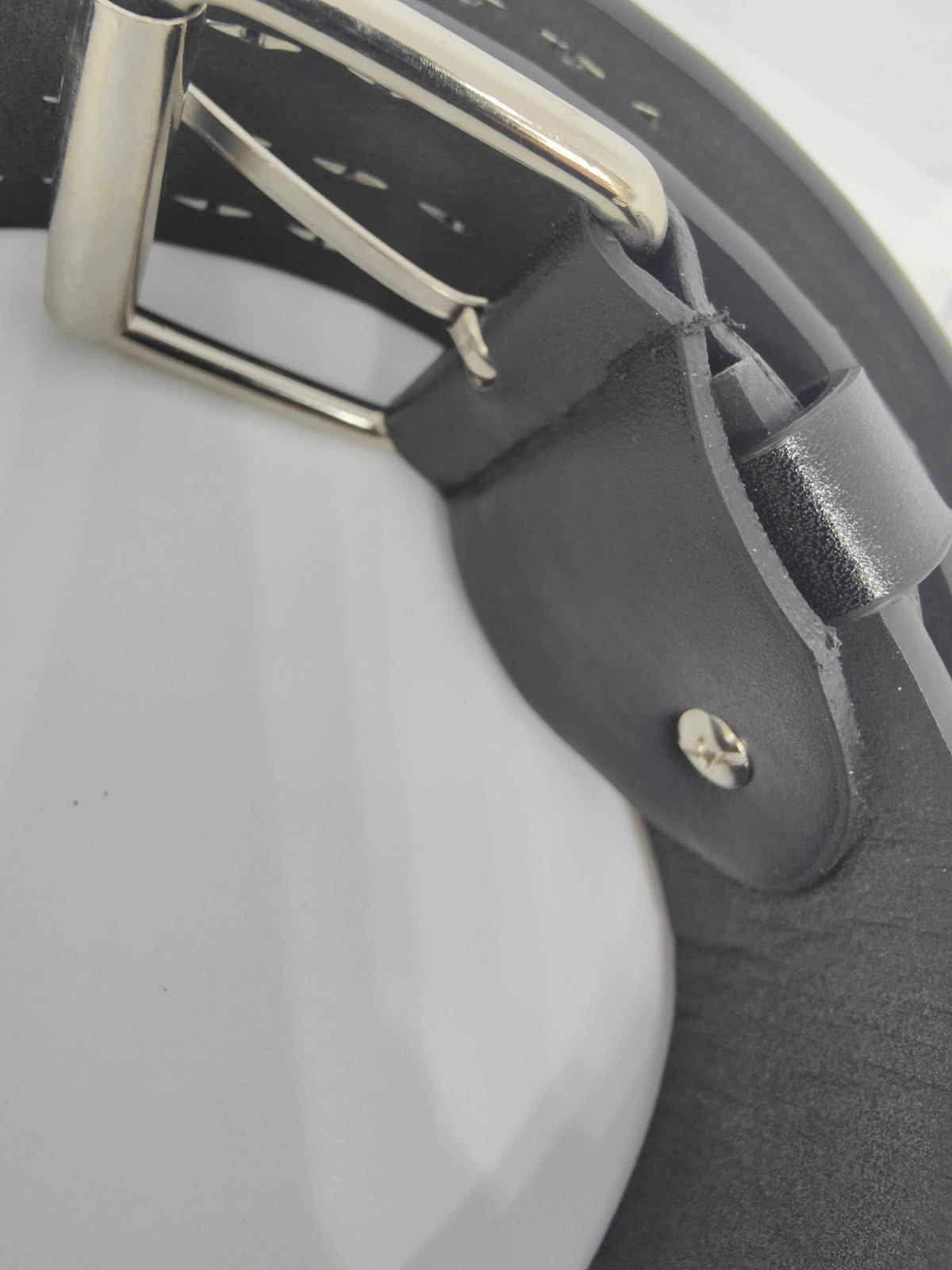 Ceinture noire 120 cm robuste et épaisse, clous serrés argentés - Metalvest