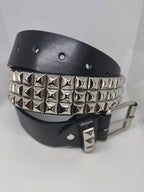 Ceinture noire 120 cm robuste et épaisse, clous serrés argentés - Metalvest