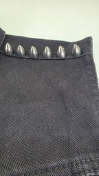 Lot de 10 pointes noires brillantes 12x12 mm fixation à vis - Metalvest