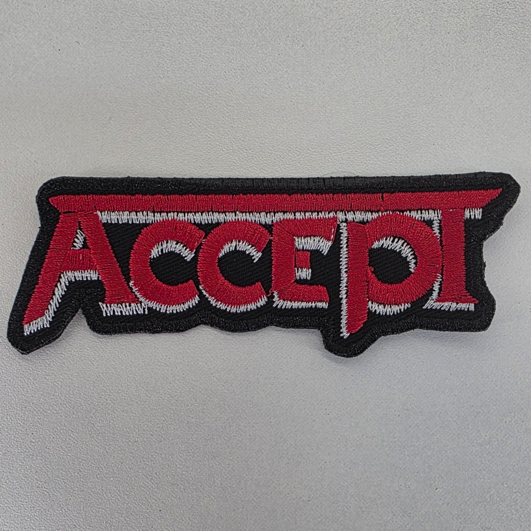 Patch Accept Logo Rouge Et Blanc - Metalvest