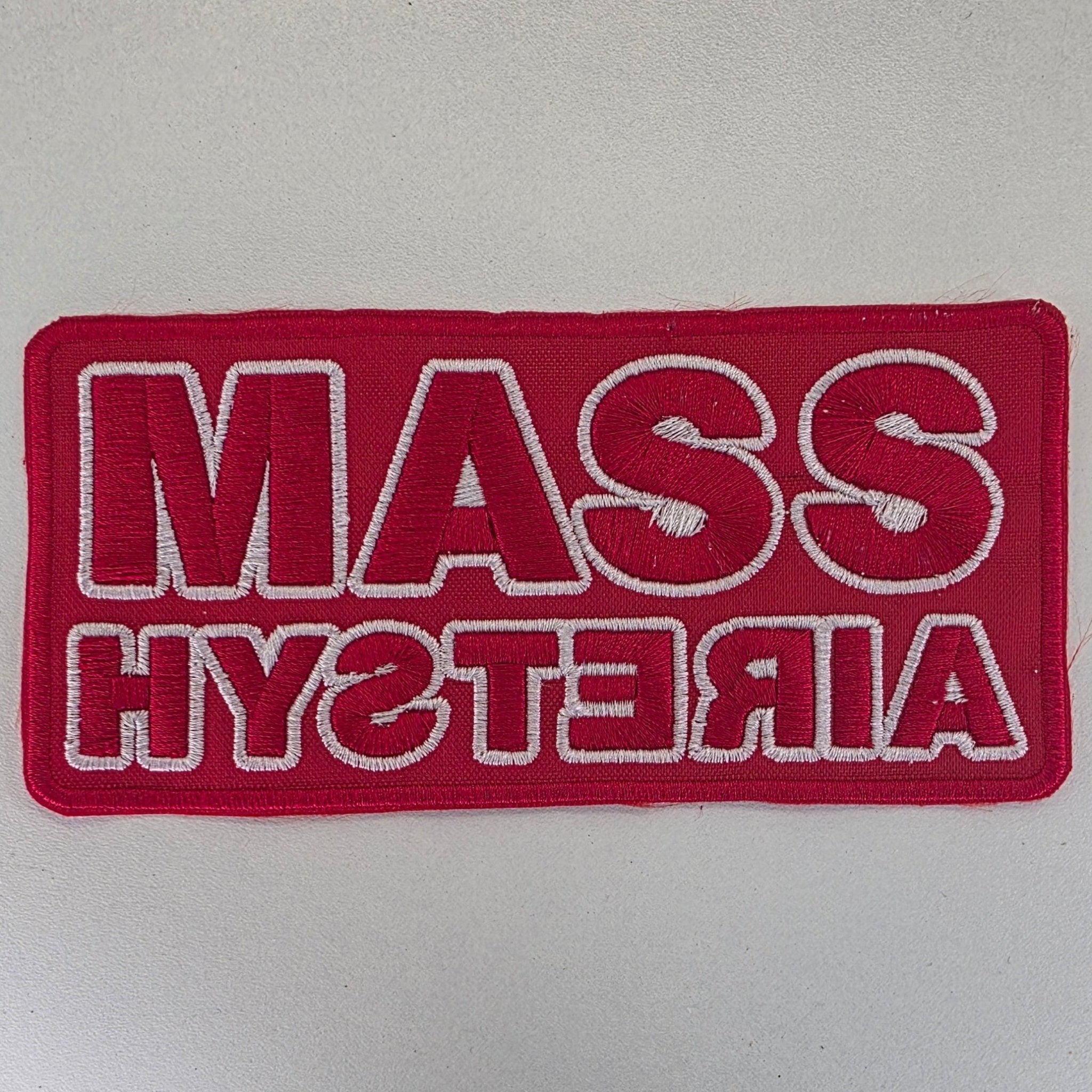 Patch Mass Hysteria Rouge Et Blanc Fond Rouge - Metalvest