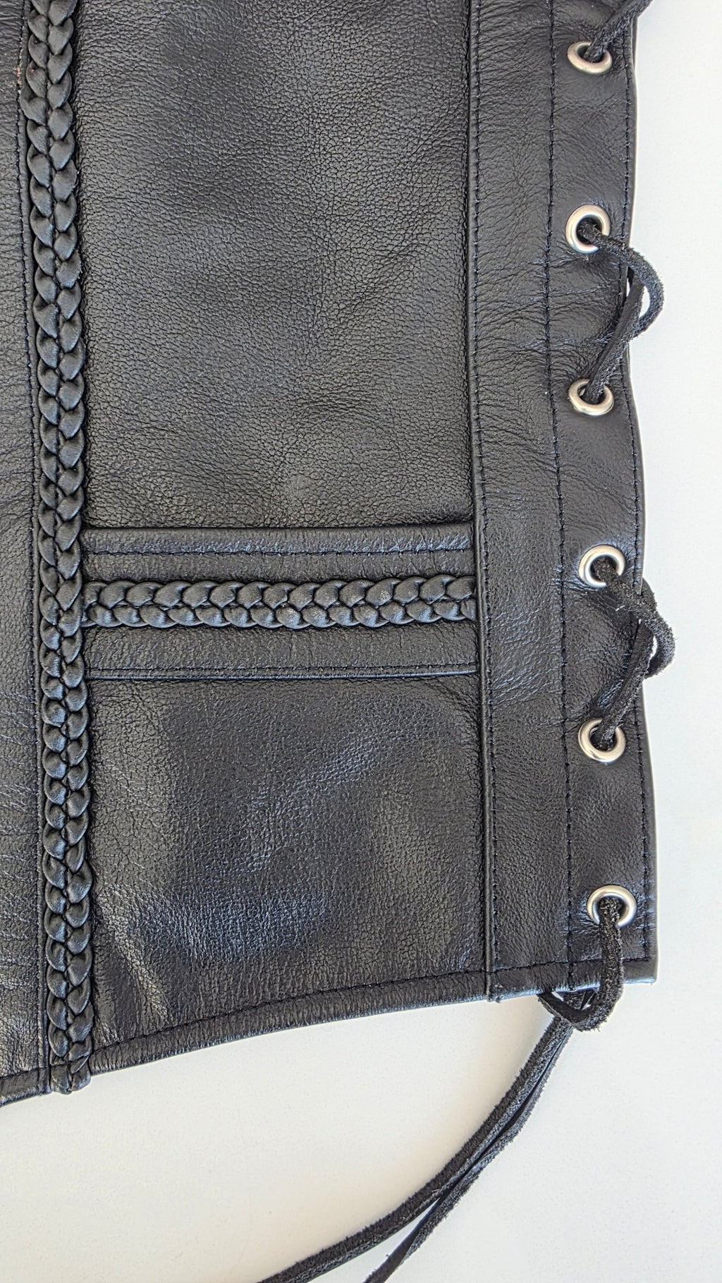 Veste à patchs en cuir noir de marque Leatherick - taille L - Metalvest