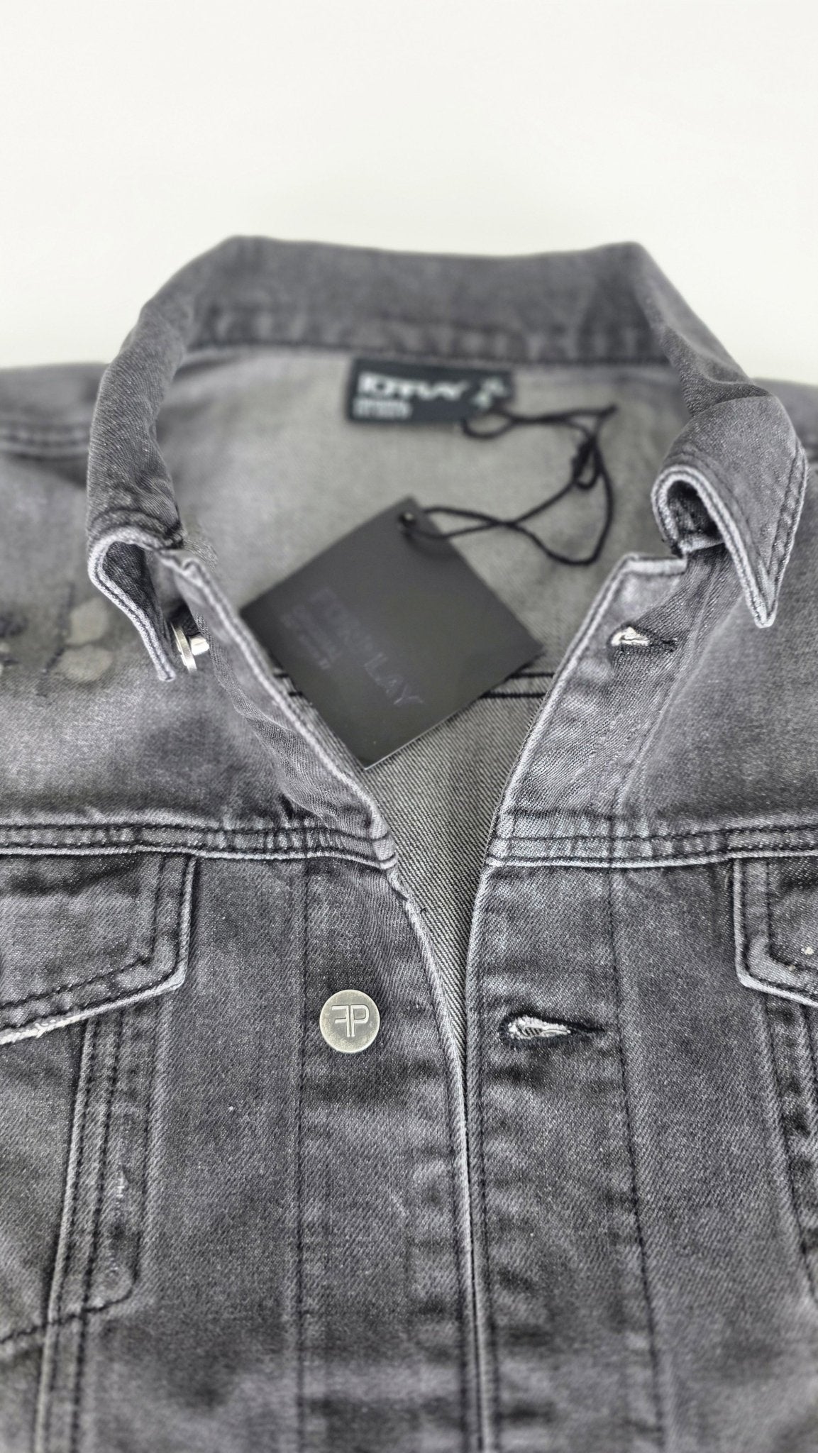 Veste à patchs grise "destroyed" (mais neuve !) de marque Forplay - tailles S à 2XL - Metalvest