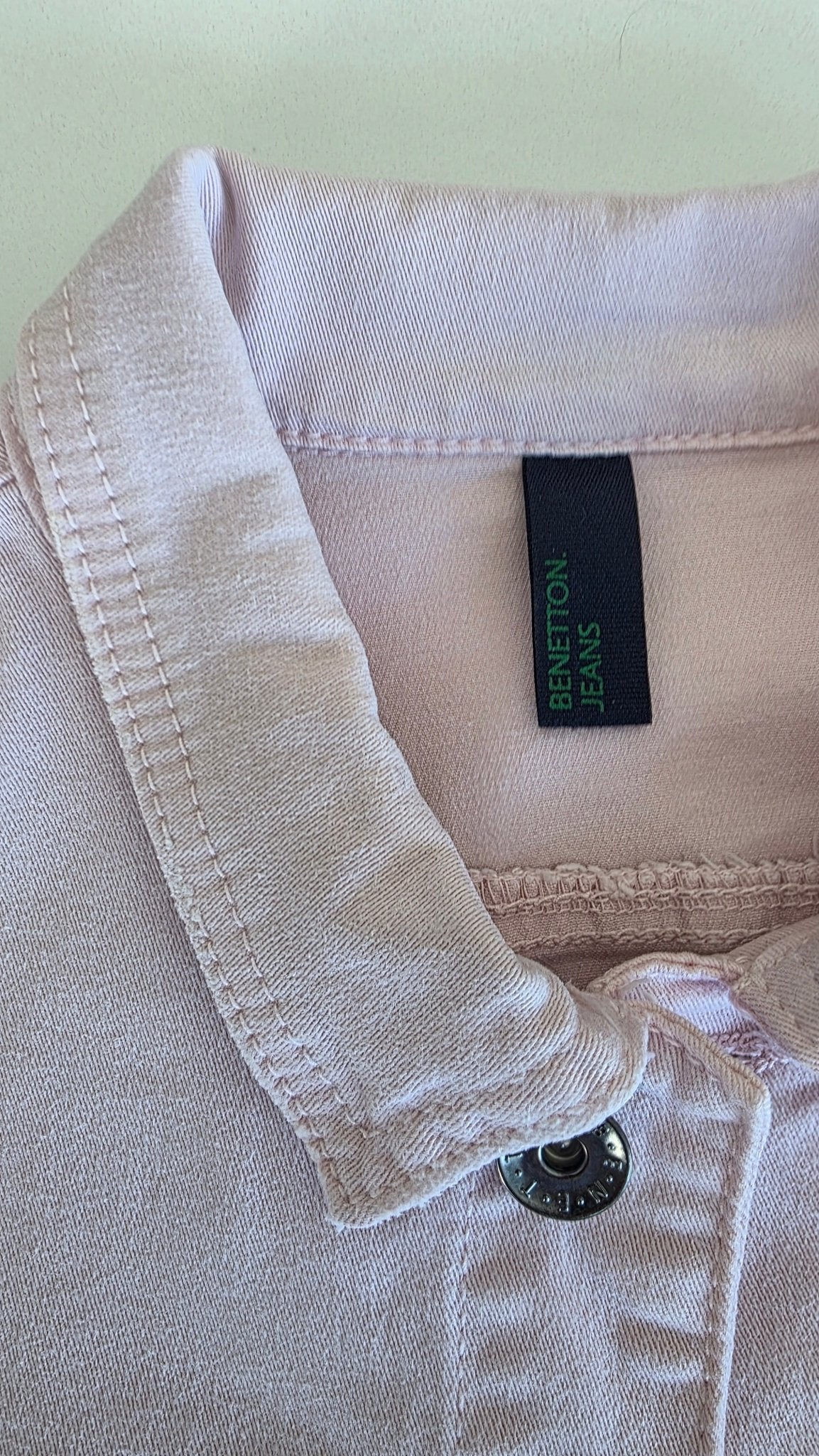 Veste à patchs rose pâle de marque Benetton - taille S - Metalvest