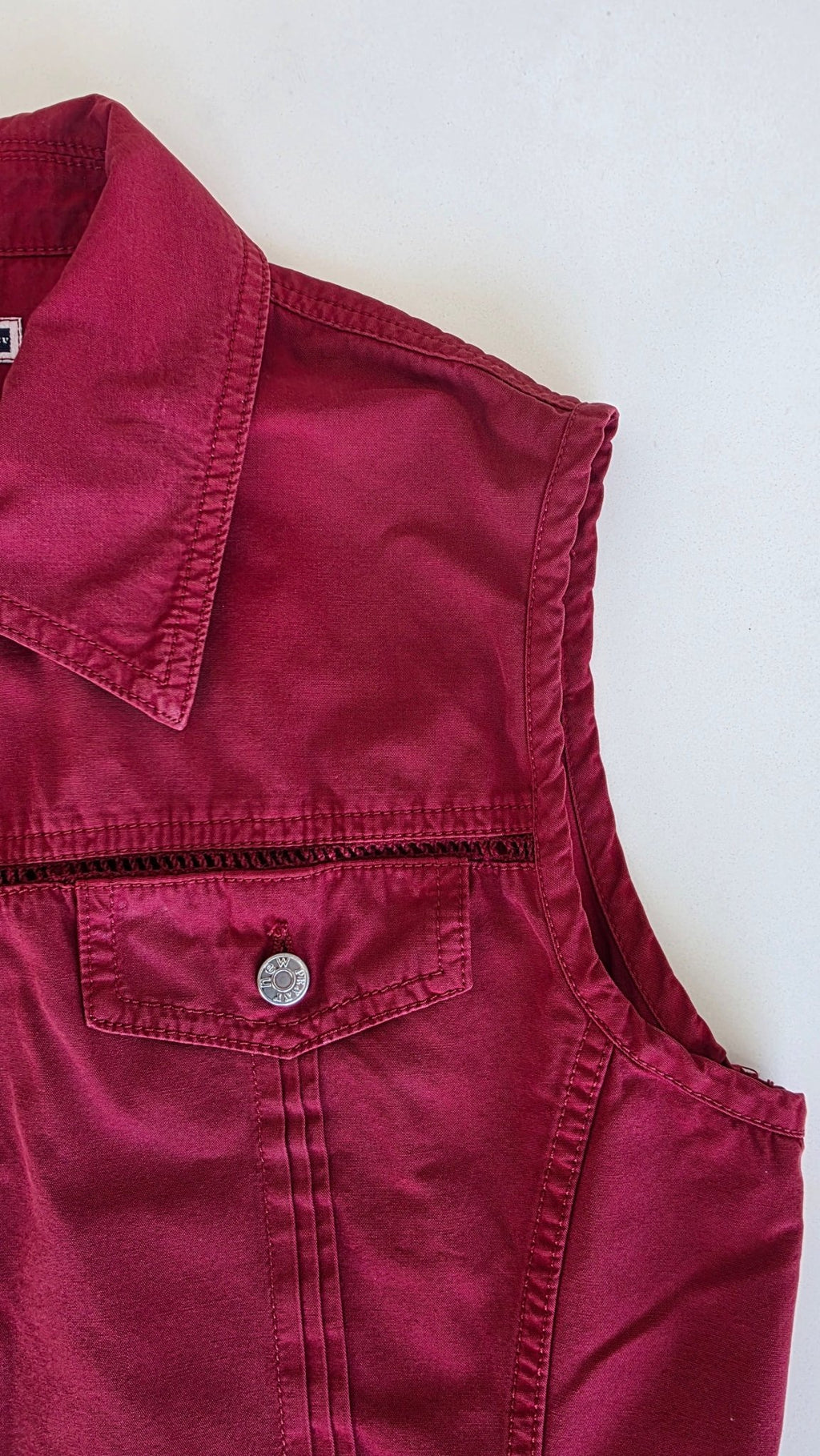 Veste à patchs rouge bordeaux de marque New Penny - taille L - Metalvest